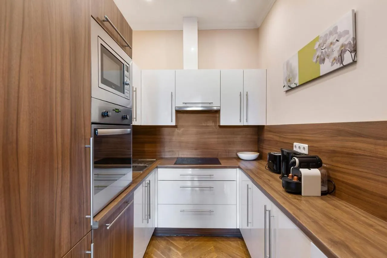 וינה Imperial Apartments Schoenbrunn - Contactless Check-In אוסטריה