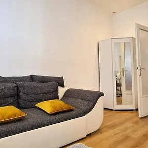 Wiener Buddha Style Flat With Inner Garden- Marzstrasse Appartamento