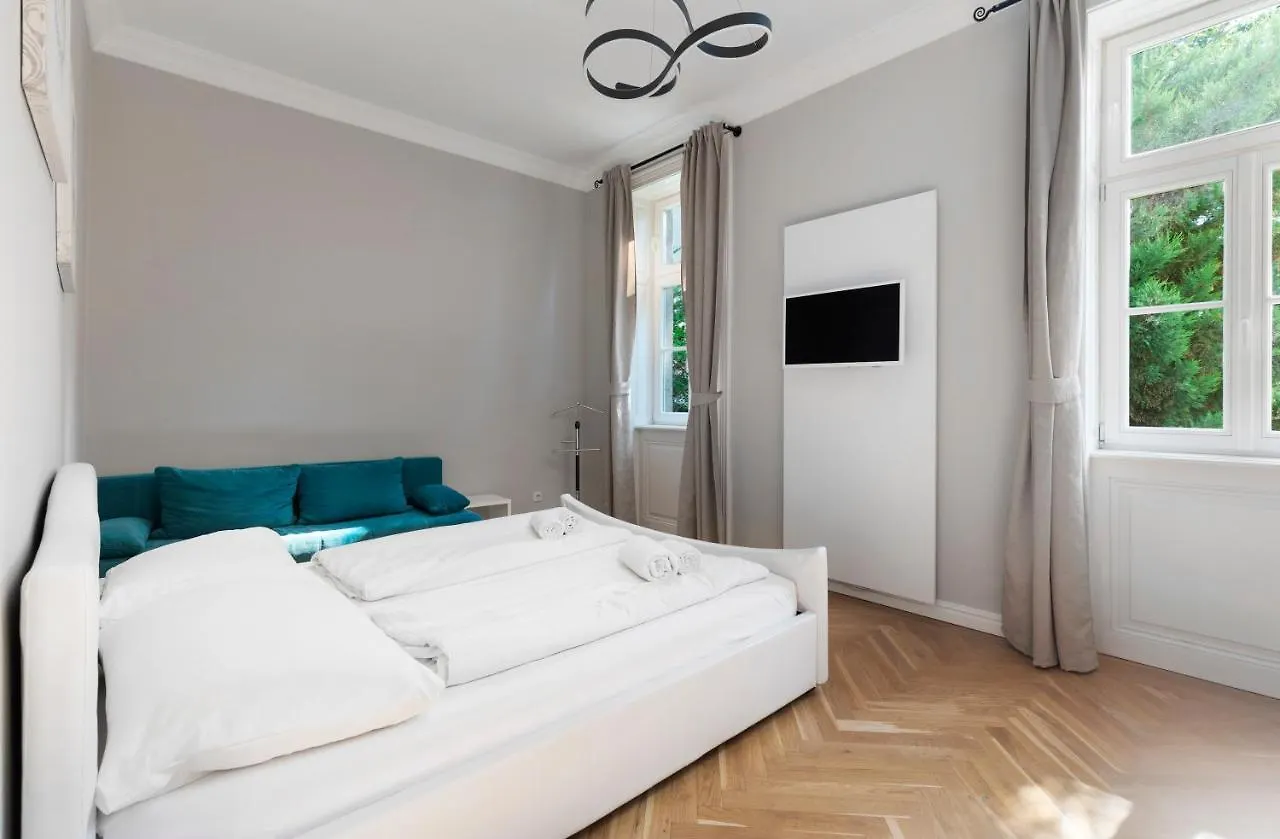 Imperial Apartments Schonbrunn Vienna