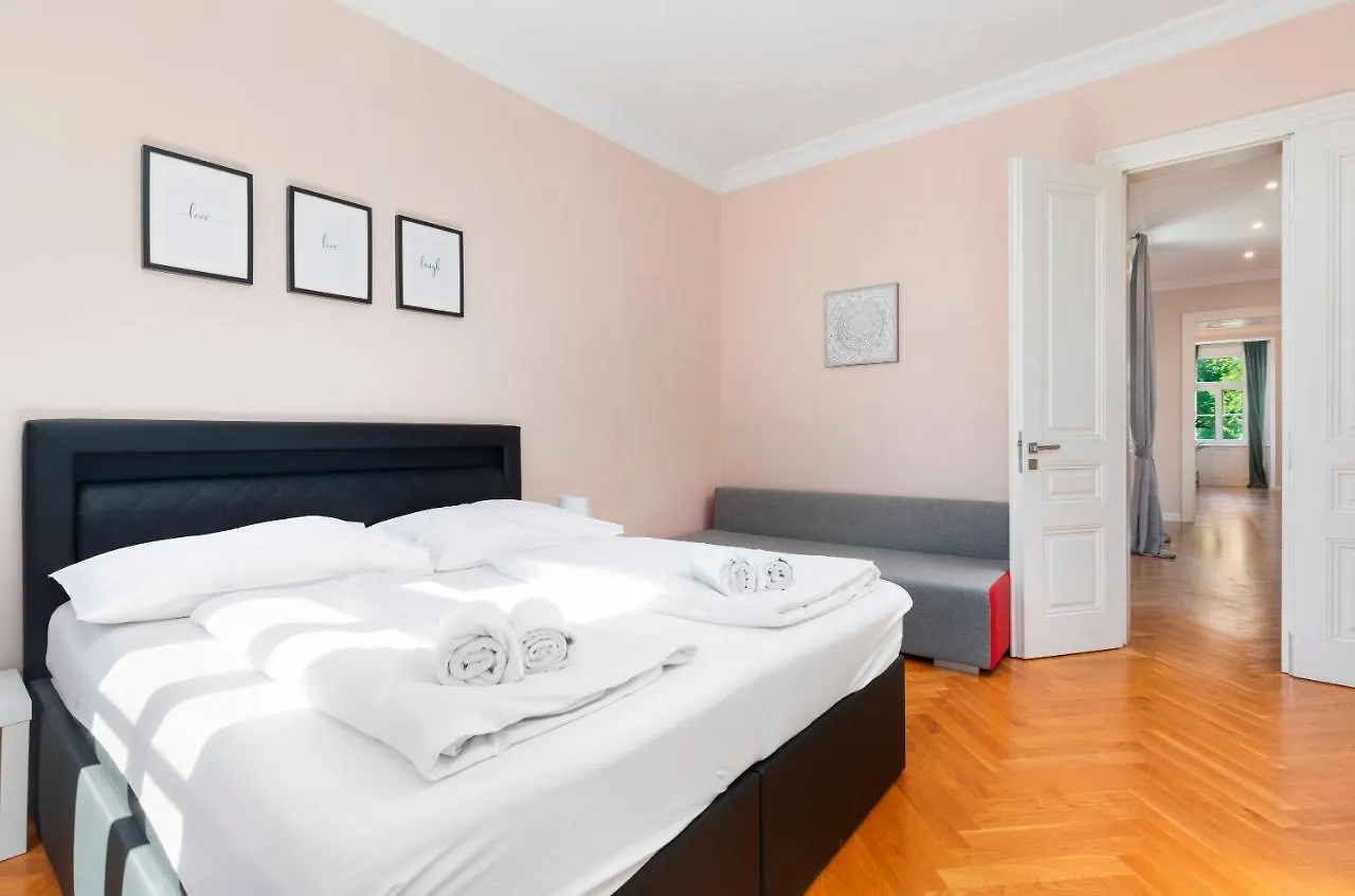 Imperial Apartments Schoenbrunn - Contactless Check-In Bécs 0*,  Ausztria