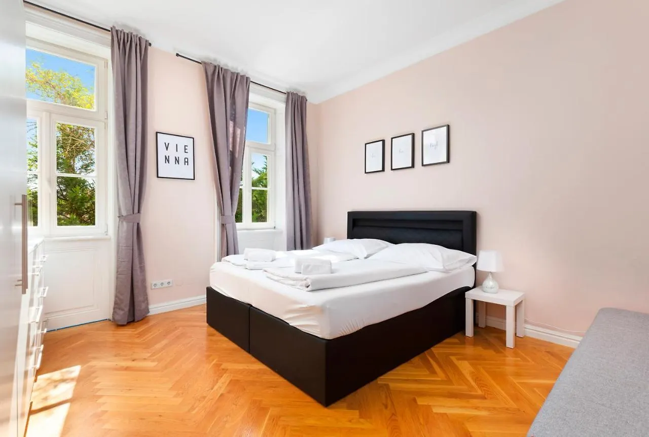 Imperial Apartments Schoenbrunn - Contactless Check-In Bécs