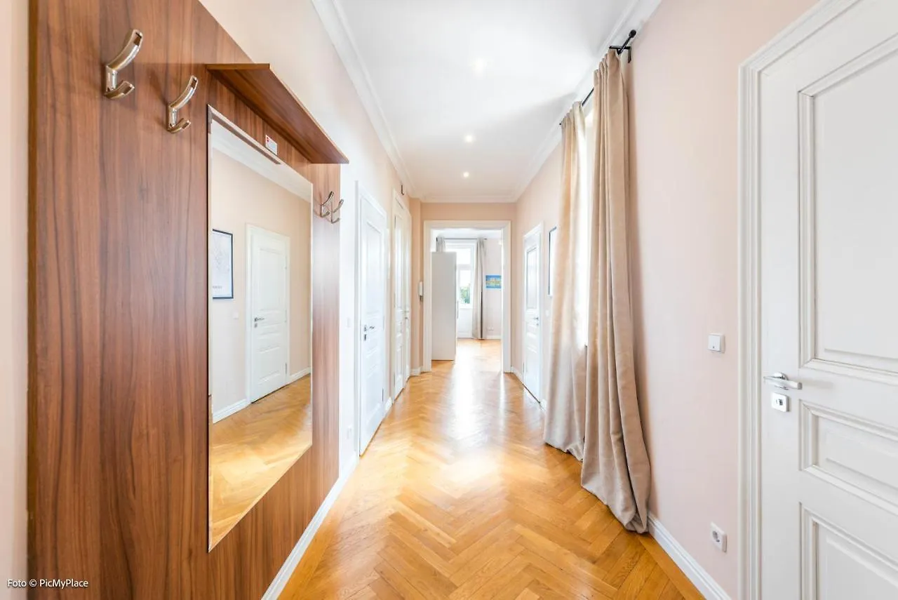Imperial Apartments Schoenbrunn - Contactless Check-In Viena 0*,